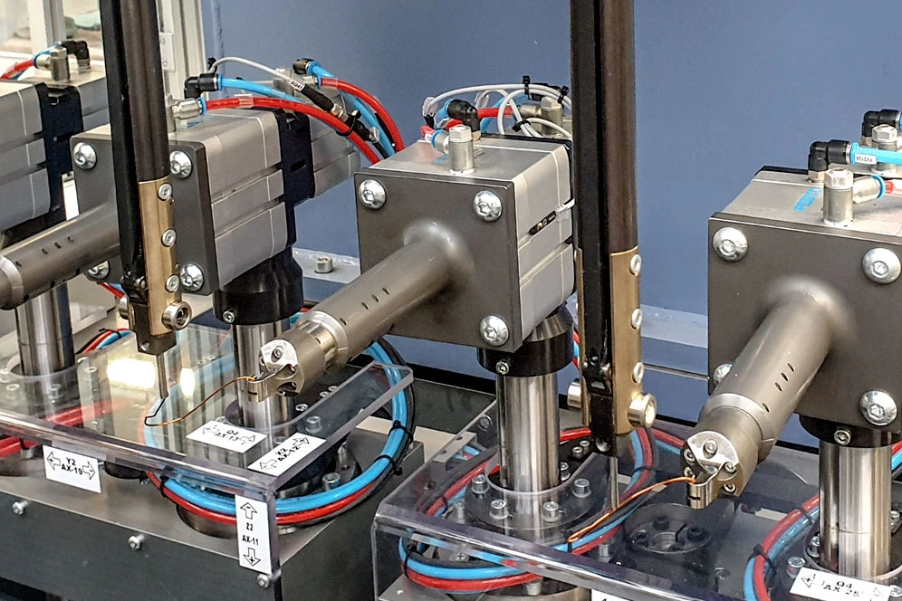 帶有接線機構的馬達線圈組裝機